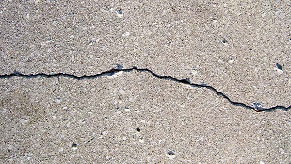 Photo of a crack in the driveway
