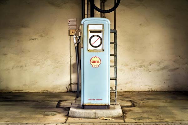 Photo of an antique gas pump - About Electric Generators