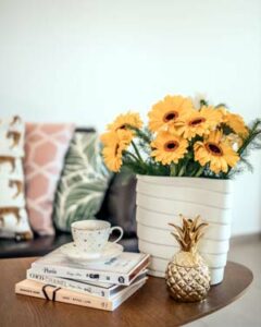 Photo of a coffee table with flowers