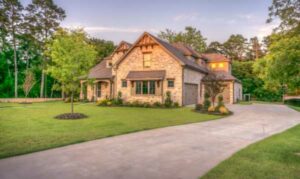 Photo of a home with a nice paved driveway